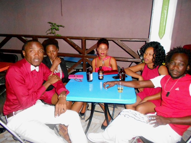 Accompagn&eacute; de quelques amis &copy; Samuel Marseille 