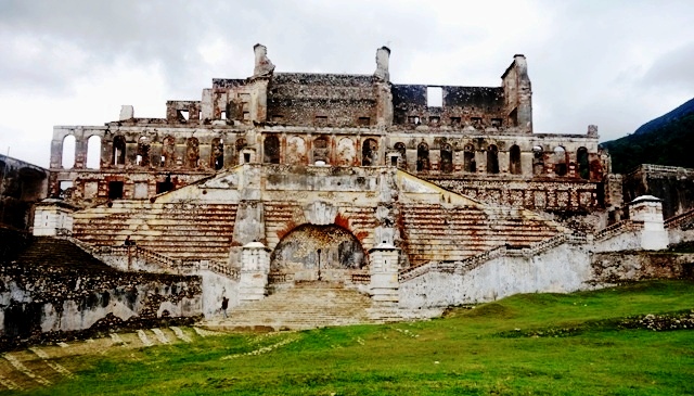 Les ruines du palais Sans Souci (Milot) © Osman